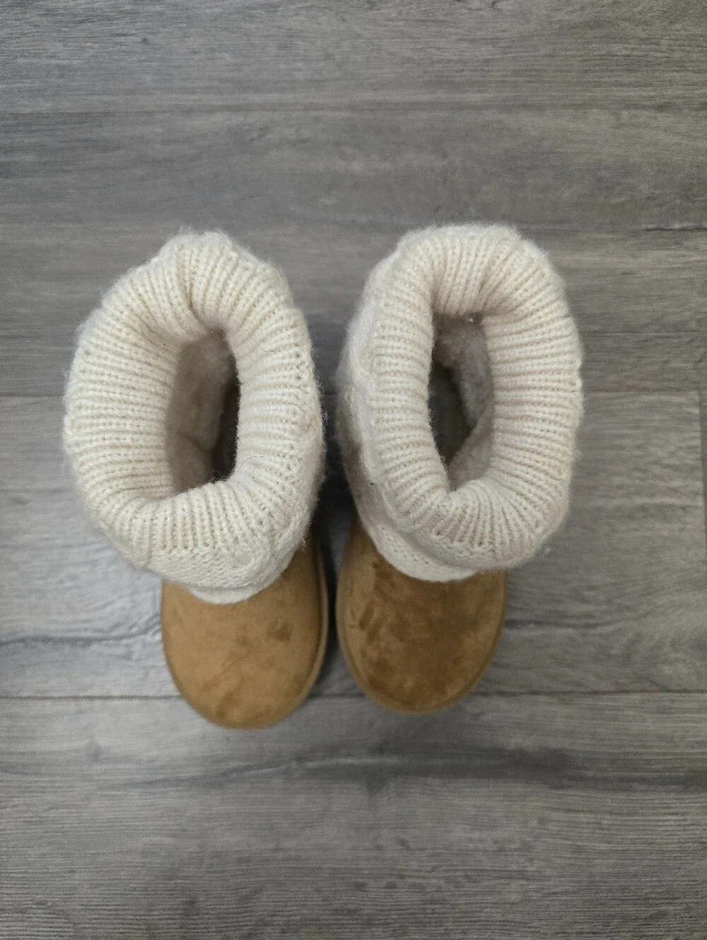 Steve Madden Kids' JFrosty boots cozy knit cuff Embroidered Patches Size 9